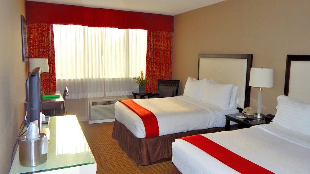 Holiday Inn & Suites Boston Peabody, An Ihg Hotel Esterno foto