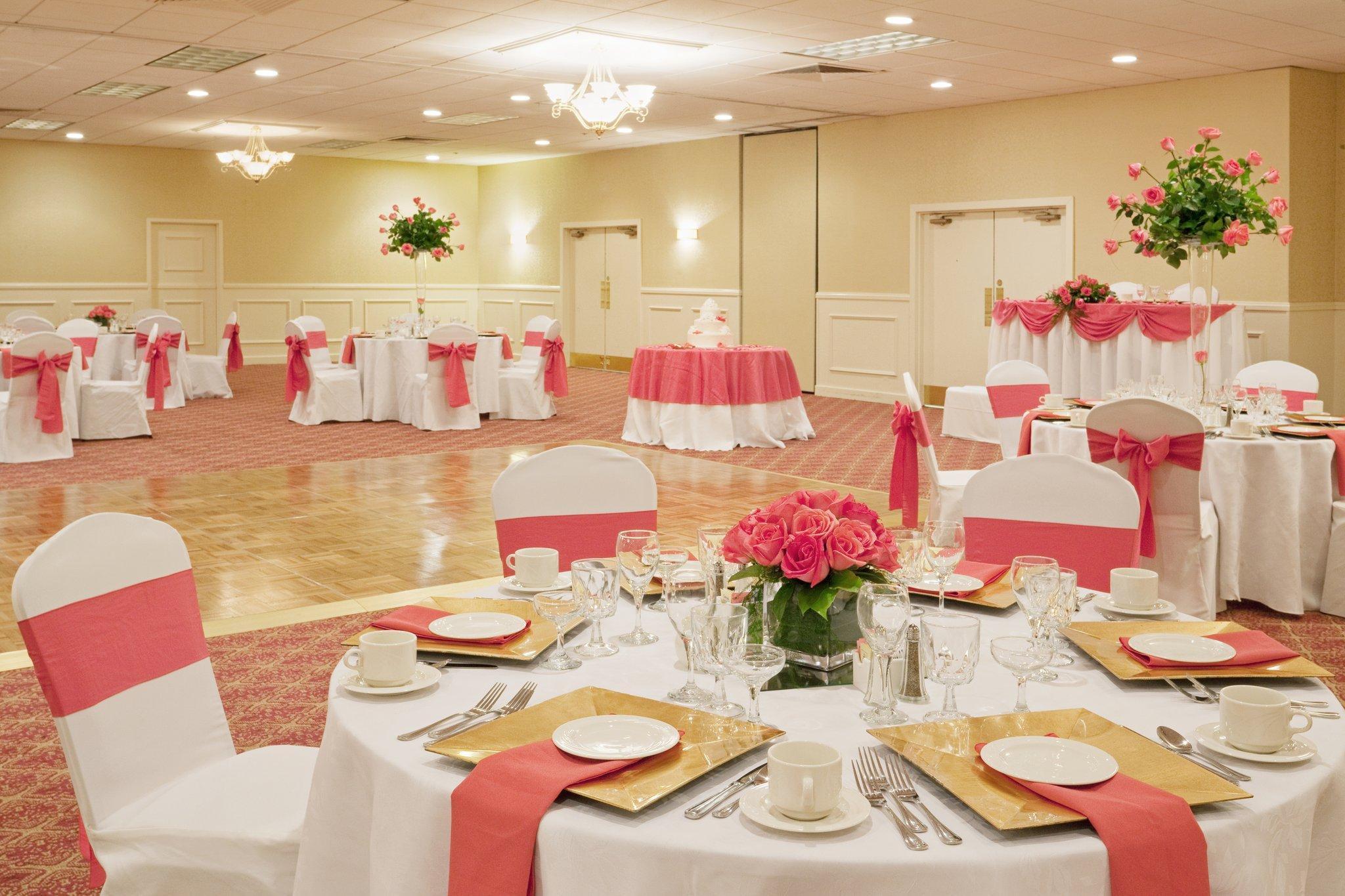 Holiday Inn & Suites Boston Peabody, An Ihg Hotel Esterno foto