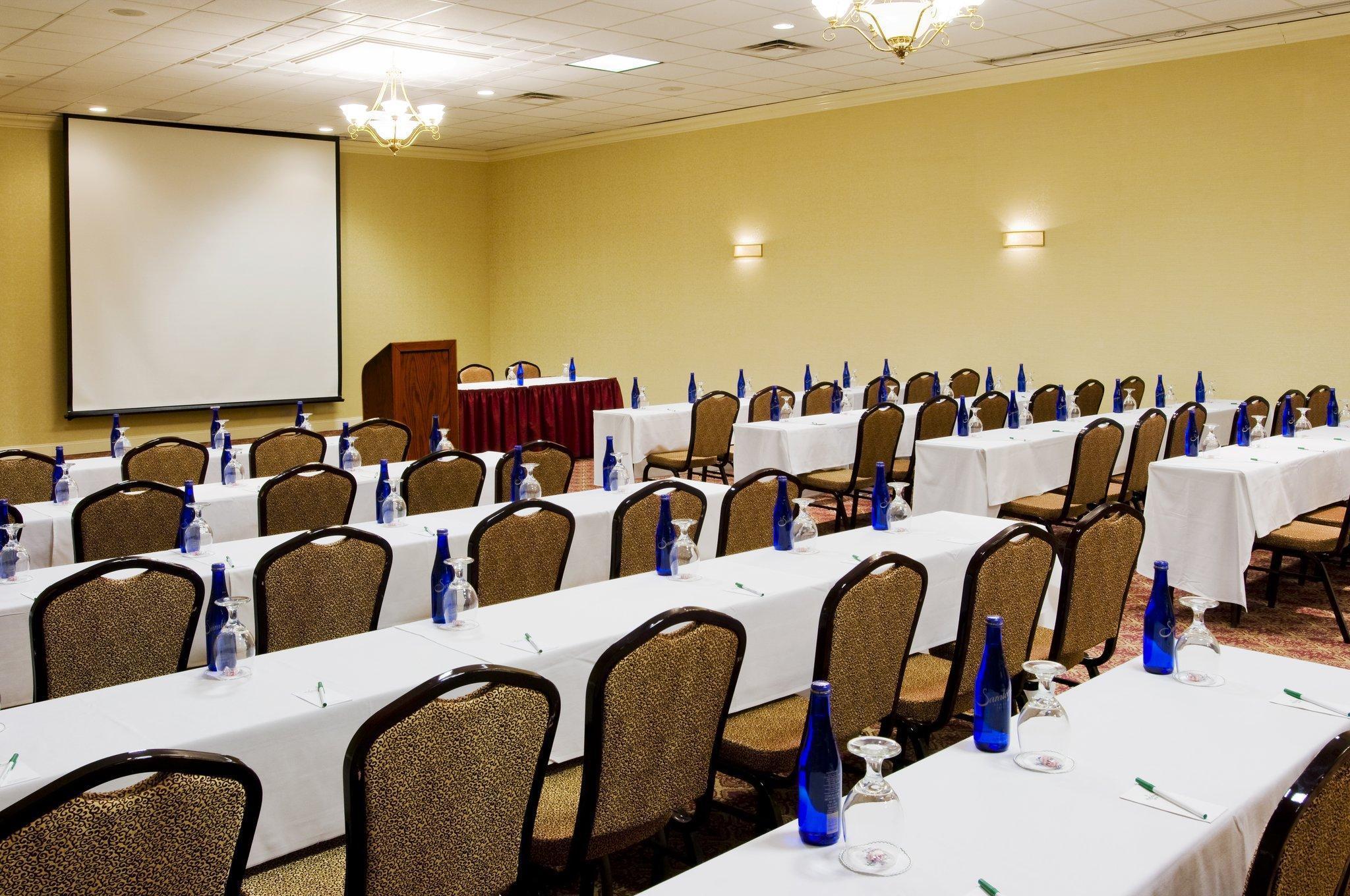 Holiday Inn & Suites Boston Peabody, An Ihg Hotel Esterno foto